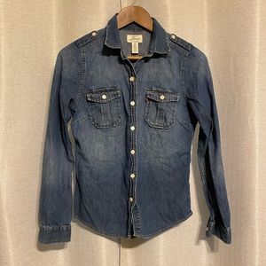 Levi’s women’s denim shirt